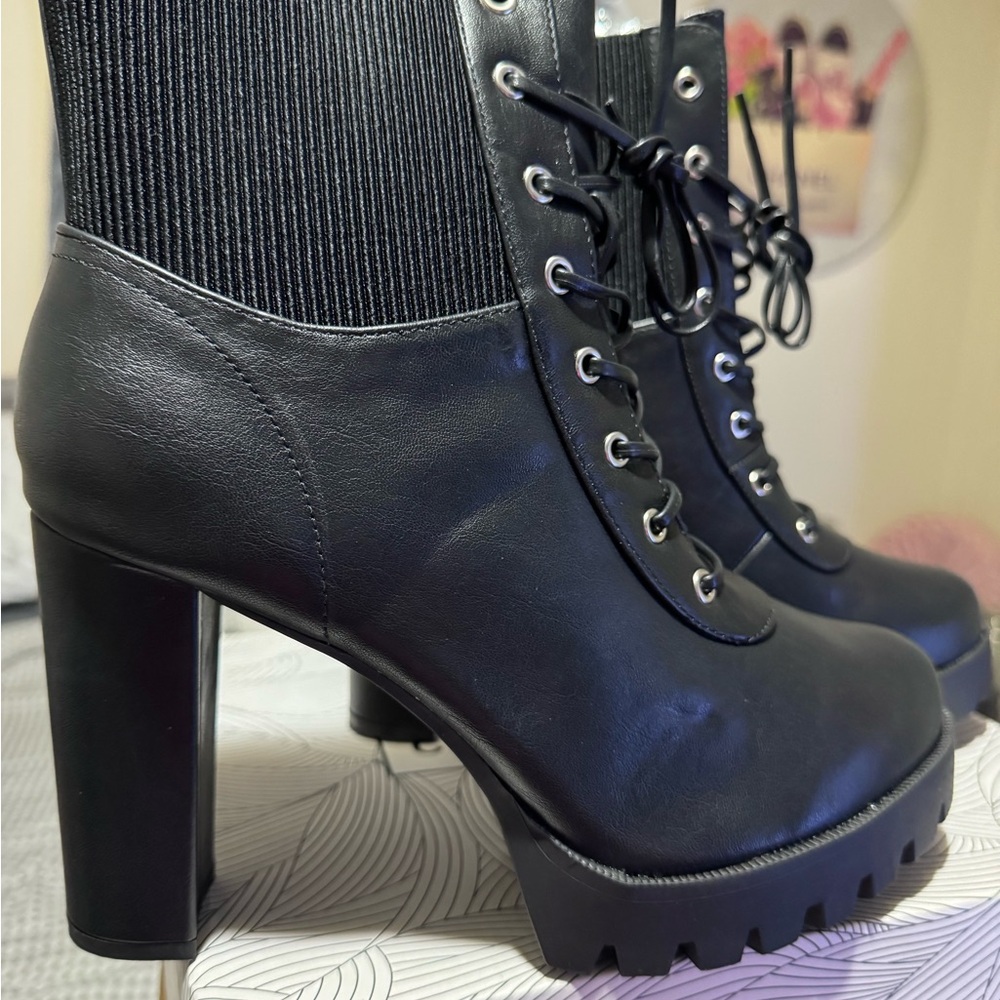 Chase + Chloe Black Lace Up Boots with Chunky Heel